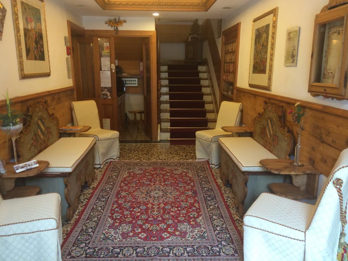 Albergo Erika Auronzo di Cadore Exteriör bild